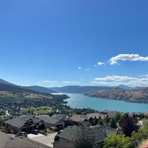 Meet your Posher, Tomiye